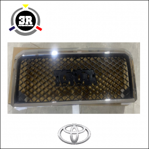 PERSIANA DE TOYOTA LAND CRUISER CARE MONJA 2018